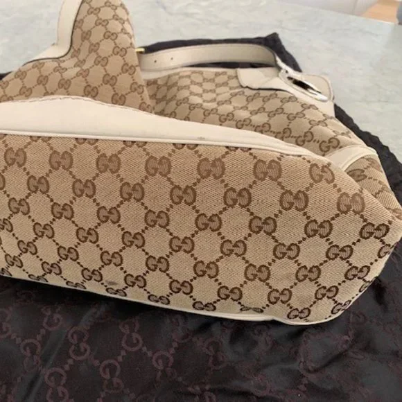 Pre Loved- Gucci- Classic Hobo Bad - Picture 6 of 6